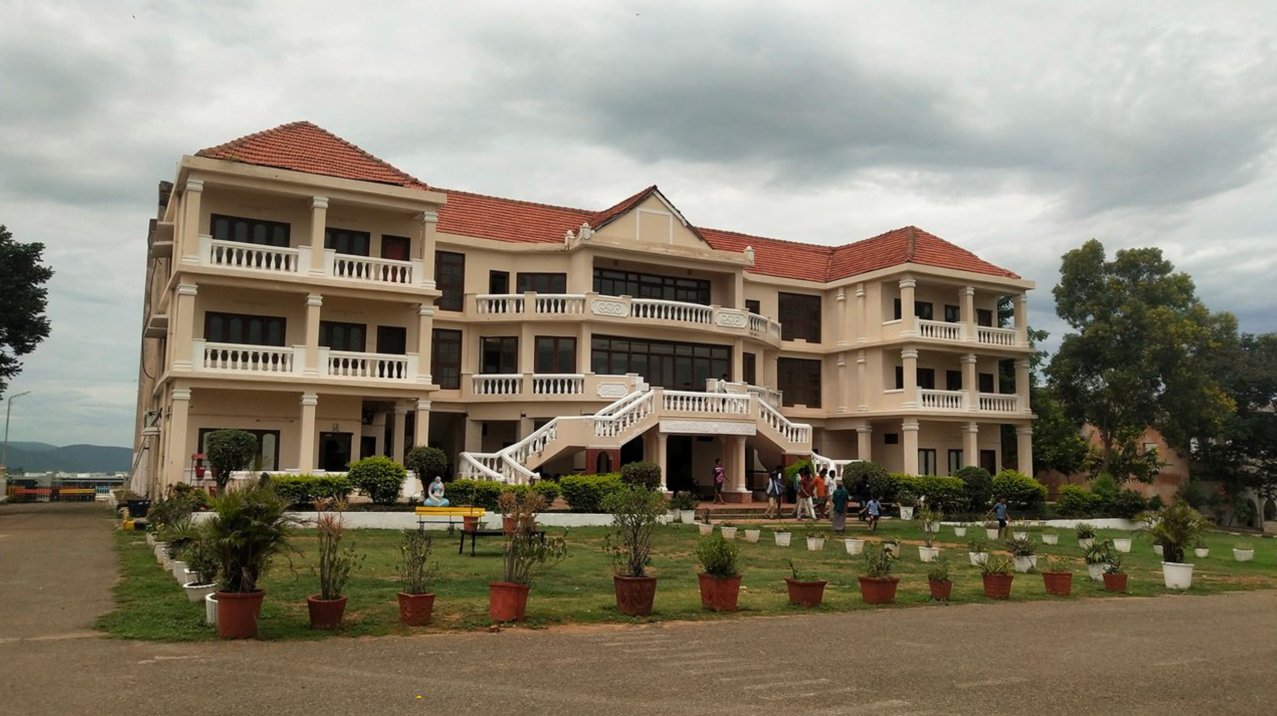 KR Groups Tours and Travels